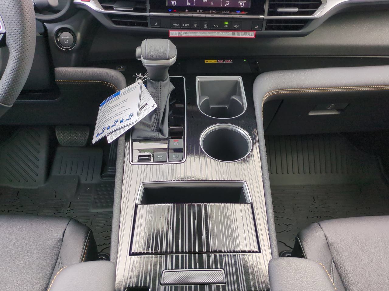 New 2026 Toyota Sienna XLE Woodland Edition AWD/4WD image 19