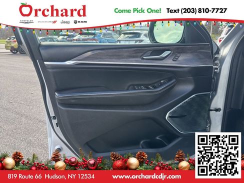 Used 2022 Jeep Grand Cherokee Overland image 22