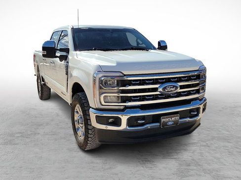 Used 2023 Ford F250 Lariat w/ Lariat Ultimate Package image 2