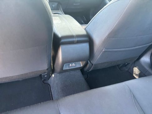 Used 2025 Nissan Altima 2.5 SV FWD image 23