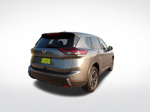 Used 2025 Nissan Rogue SV AWD/4WD image 5