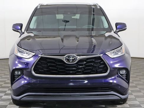 Used 2020 Toyota Highlander Limited image 13