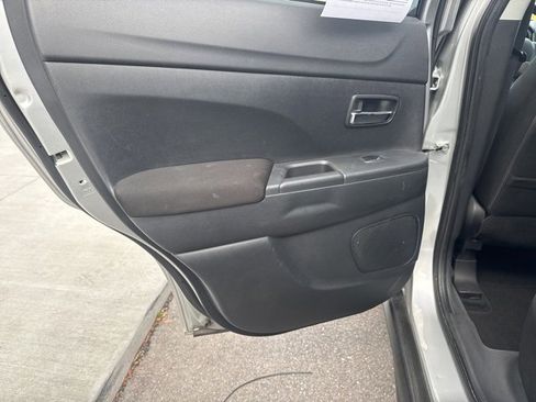 Used 2022 Mitsubishi Outlander Sport ES image 17