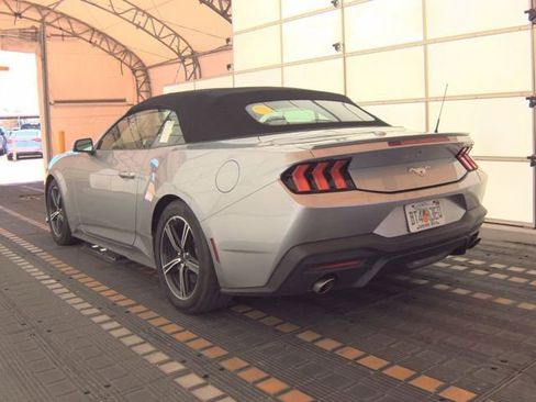 Used 2025 Ford Mustang Premium RWD image 4