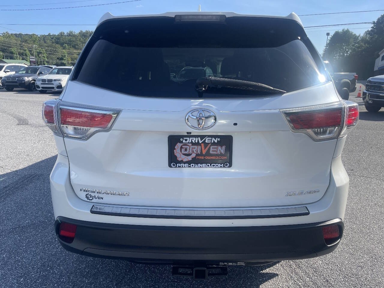 Used 2016 Toyota Highlander XLE AWD/4WD image 10