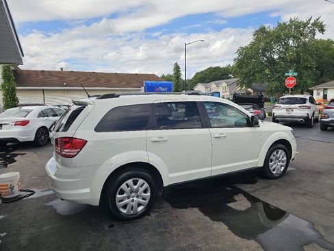 Used 2017 Dodge Journey SE FWD image 12