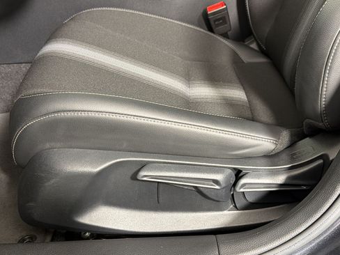 Used 2025 Honda Civic Sport image 13