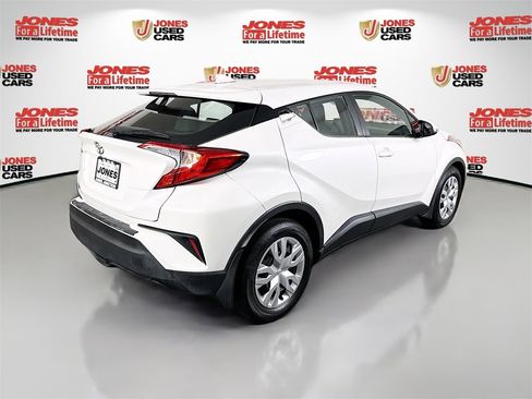 Used 2020 Toyota C-HR LE image 14