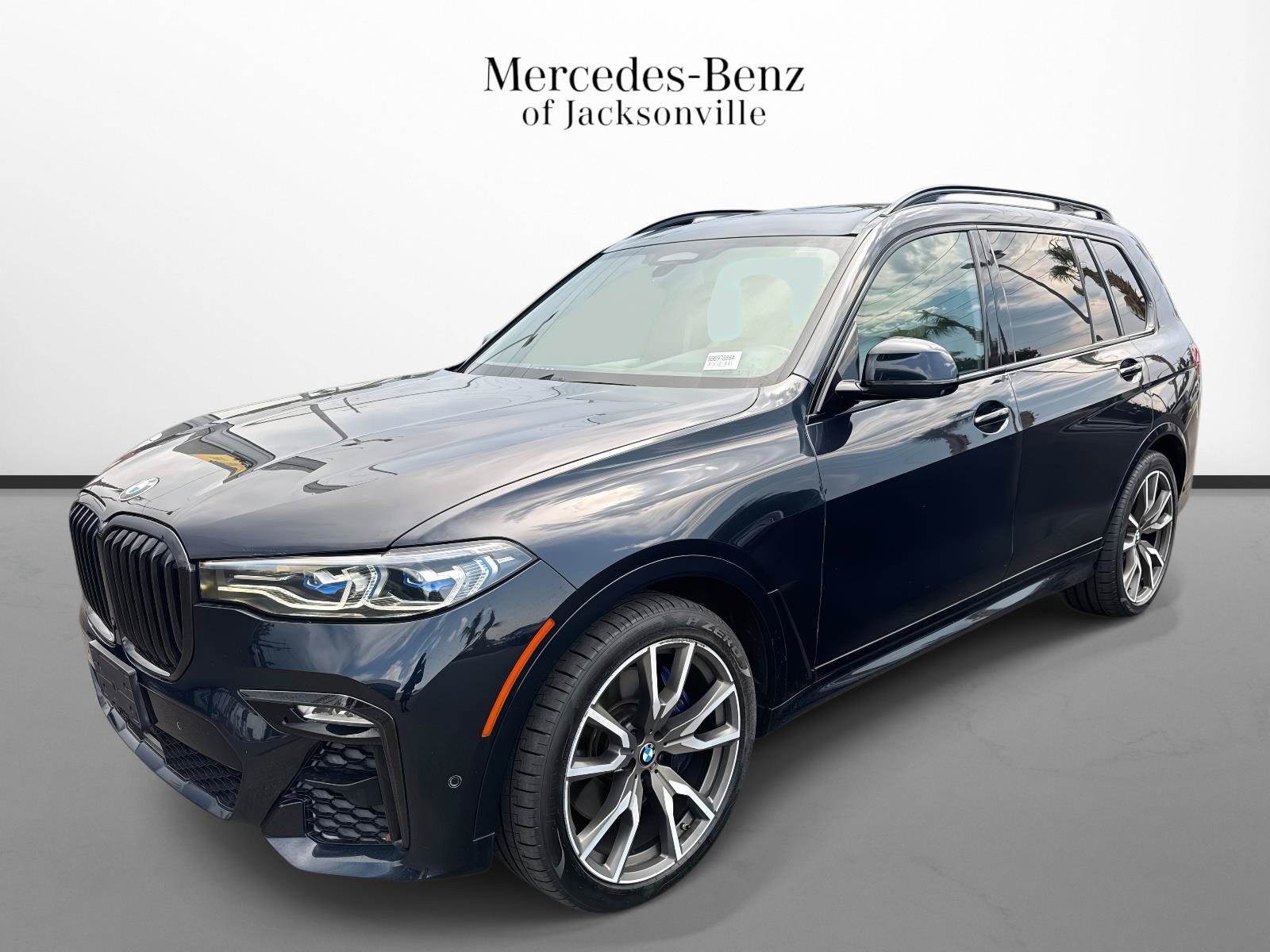 Used 2021 BMW X7 M50i w/ Dynamic Handling Package AWD/4WD image 7
