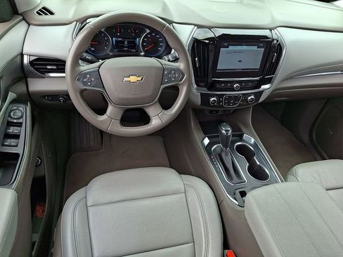Used 2018 Chevrolet Traverse LT FWD image 12