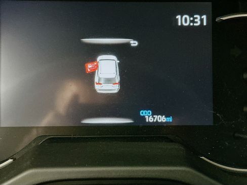 Used 2025 Toyota RAV4 XLE FWD image 19