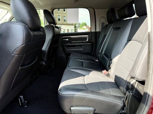 Used 2018 RAM 2500 Big Horn w/ Sport Appearance Group image 19