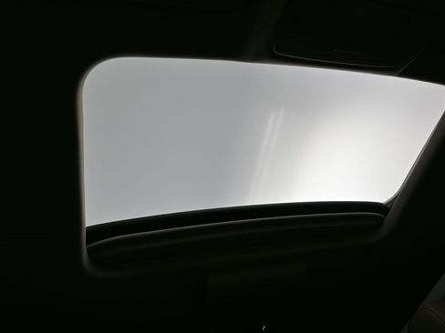 Used 2020 GMC Yukon XL SLT w/ Premium Edition image 26