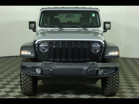 Used 2022 Jeep Wrangler Willys image 9