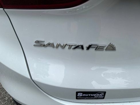 Used 2022 Hyundai Santa Fe SEL w/ Convenience + Premium Package FWD image 10