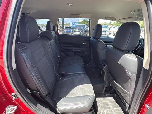 Used 2020 Mitsubishi Outlander LE image 15
