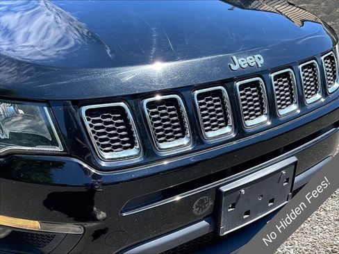 Used 2019 Jeep Compass Latitude w/ Cold Weather Group AWD/4WD image 24