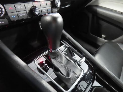 Used 2025 Jeep Compass Limited AWD/4WD image 29