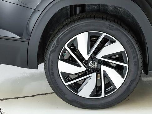 New 2026 Volkswagen Atlas SE FWD image 13