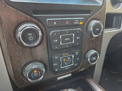 Used 2013 Ford F150 Lariat w/ Lariat Chrome Pkg image 11