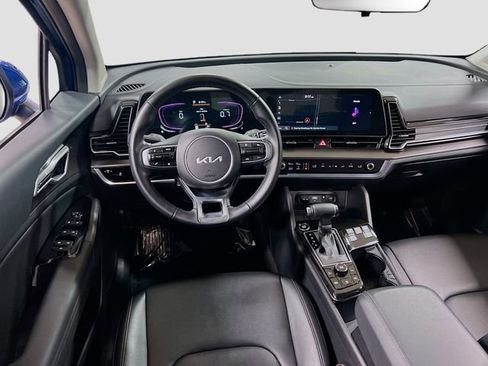 Certified 2025 Kia Sportage EX image 22