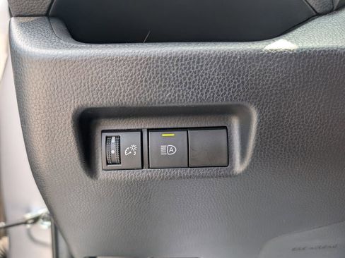 Used 2021 Toyota RAV4 XLE FWD image 23
