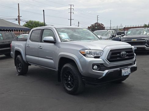 Used 2022 Toyota Tacoma SR5 RWD image 25
