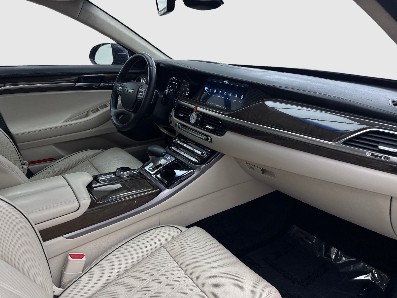 Used 2017 Genesis G90 3.3T Premium RWD image 44
