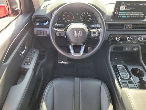 Used 2025 Honda Pilot EX-L image 13