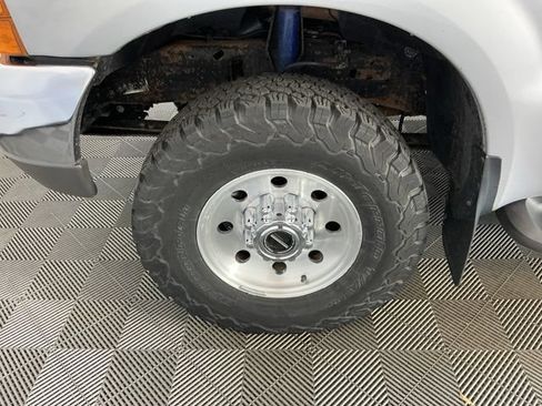 Used 1999 Ford F250 XL AWD/4WD image 7