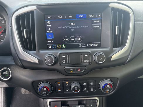 Used 2022 GMC Terrain SLT w/ Tech Package image 22