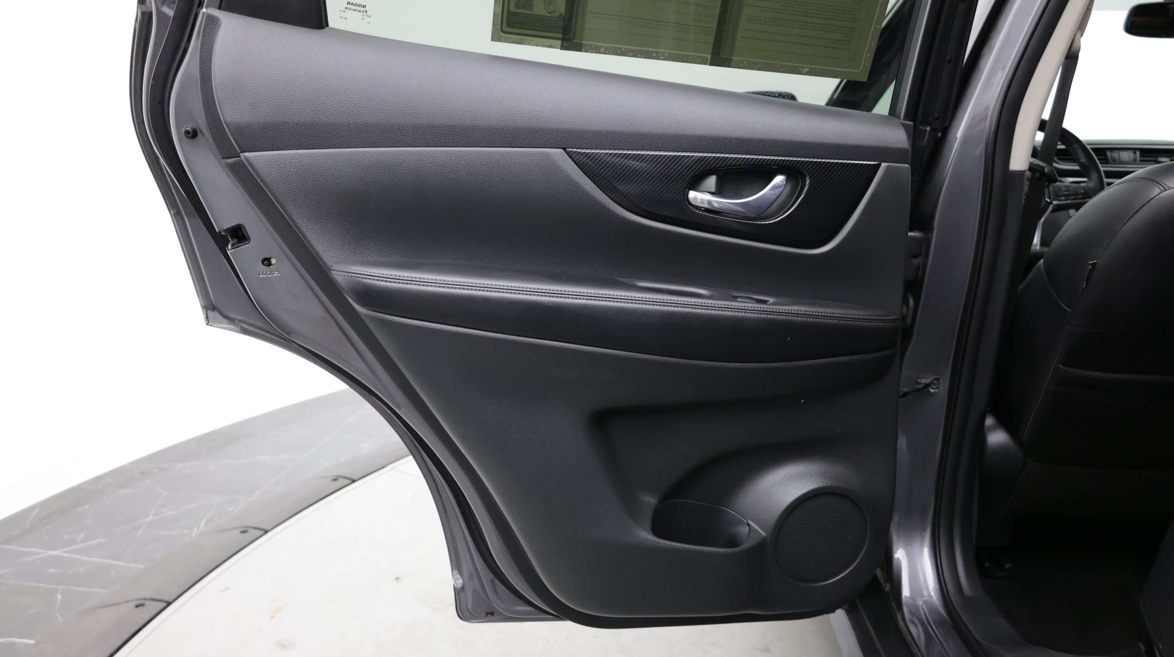 Used 2018 Nissan Rogue SL FWD image 28