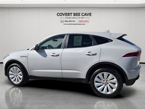 Used 2019 Jaguar E-PACE SE image 6