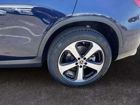 Used 2019 Mercedes-Benz GLC 350e 4MATIC image 9