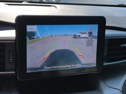Certified 2023 Ford Explorer XLT w/ Equipment Group 202A RWD image 19