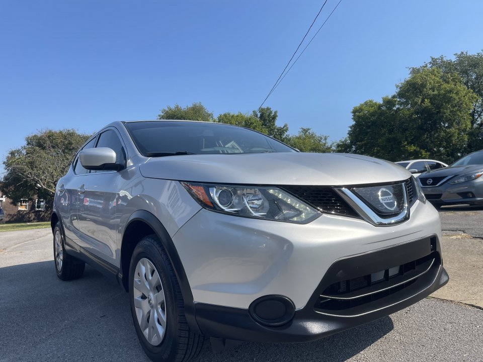 Used 2019 Nissan Rogue Sport S AWD/4WD image 4