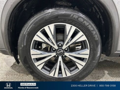 Used 2023 Nissan Rogue SV image 13