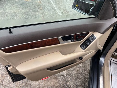 Used 2013 Mercedes-Benz C 300 4MATIC Sedan image 16