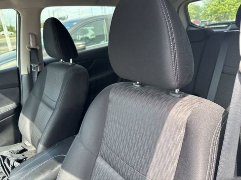 Used 2017 Nissan Rogue S AWD/4WD image 26