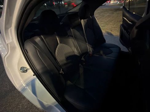 Used 2020 Toyota Camry SE image 26