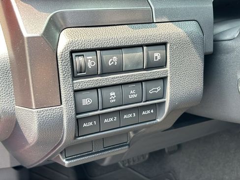 New 2026 Toyota 4Runner TRD Off-Road Premium AWD/4WD image 15