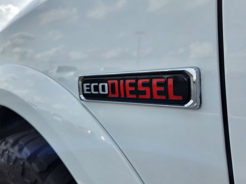 Used 2017 RAM 1500 Laramie w/ Convenience Group AWD/4WD image 10