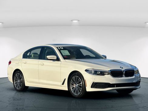 Used 2019 BMW 530i w/ Convenience Package image 9