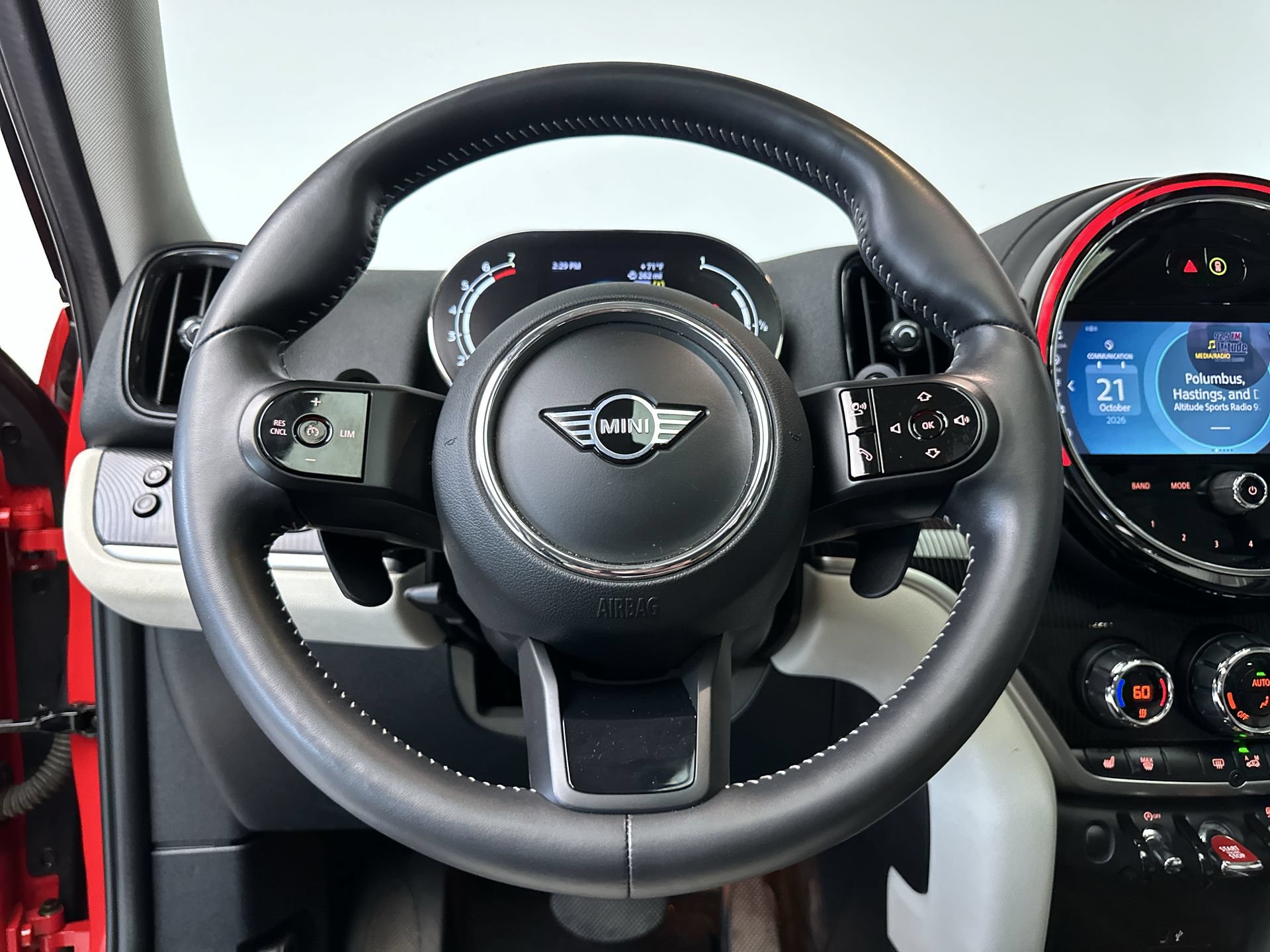 Certified 2024 MINI Cooper Countryman S w/ Signature Upholstery Package AWD/4WD image 17