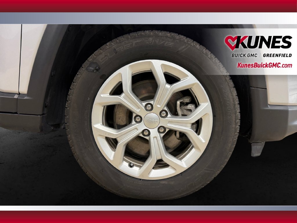 Used 2024 Jeep Compass Latitude AWD/4WD image 13