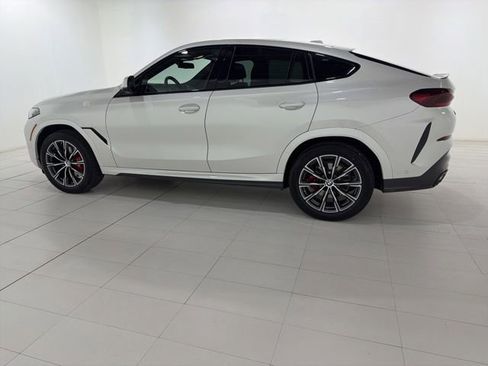 Certified 2024 BMW X6 xDrive40i w/ Premium Package AWD/4WD image 2