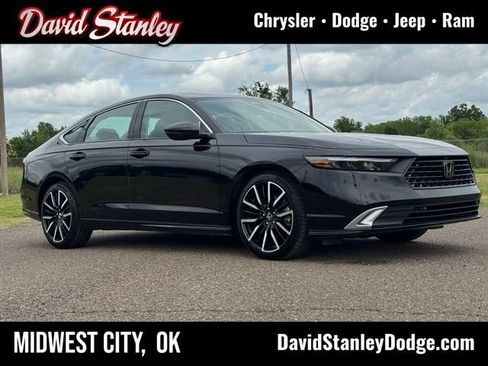 Used 2024 Honda Accord Touring image 1