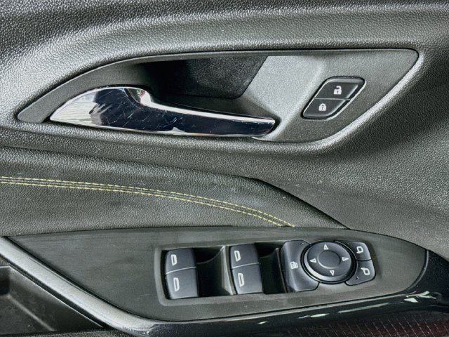 Used 2024 Chevrolet Trax LT FWD image 21