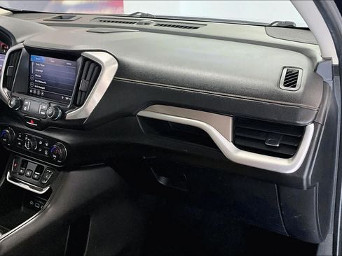 Used 2019 GMC Terrain SLT w/ Infotainment Package II AWD/4WD image 18