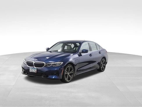 Used 2021 BMW 330e xDrive w/ Convenience Package image 1